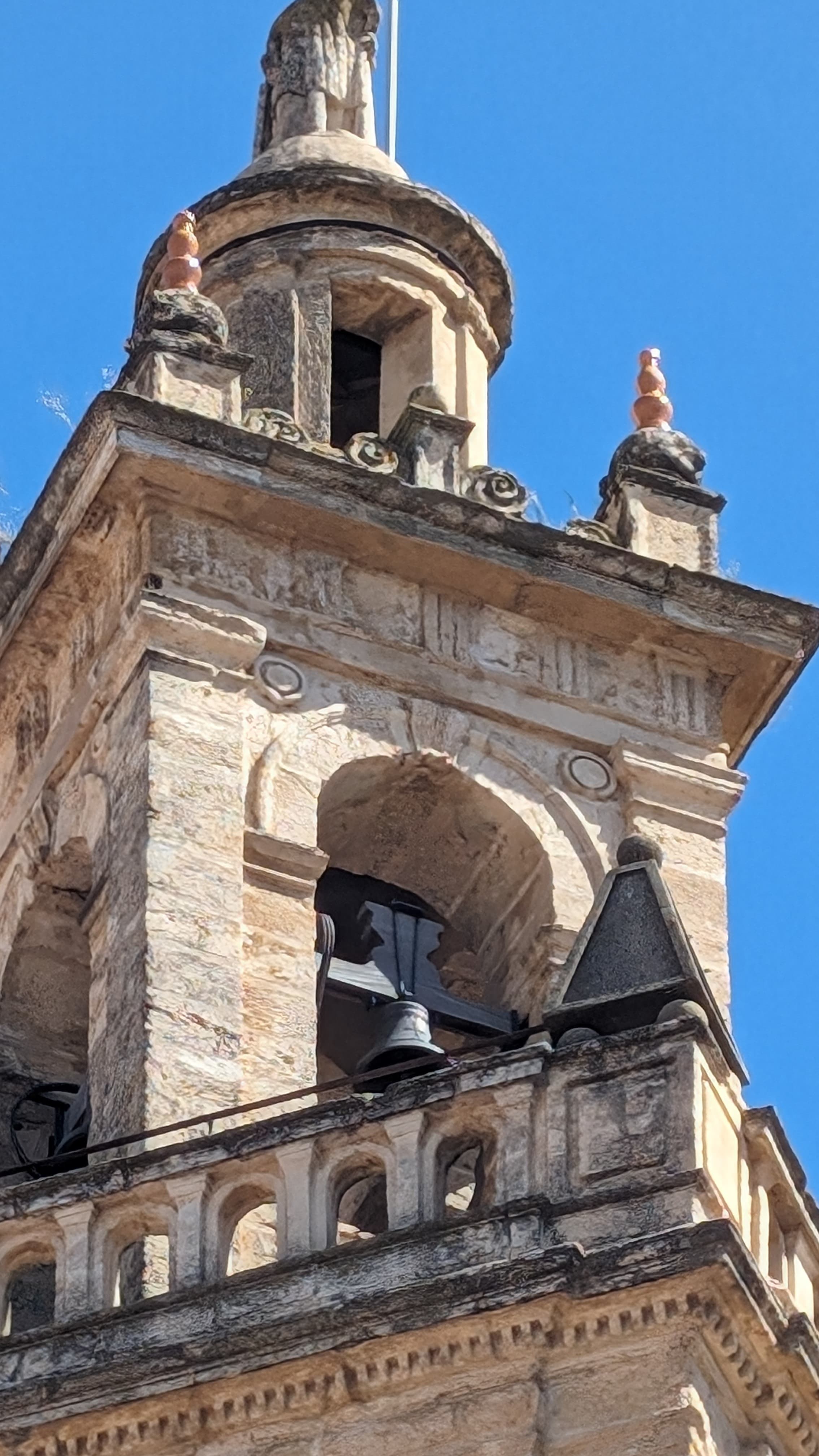 The Mezquita interior. The double arches continue in every direction. There is no single focal point.