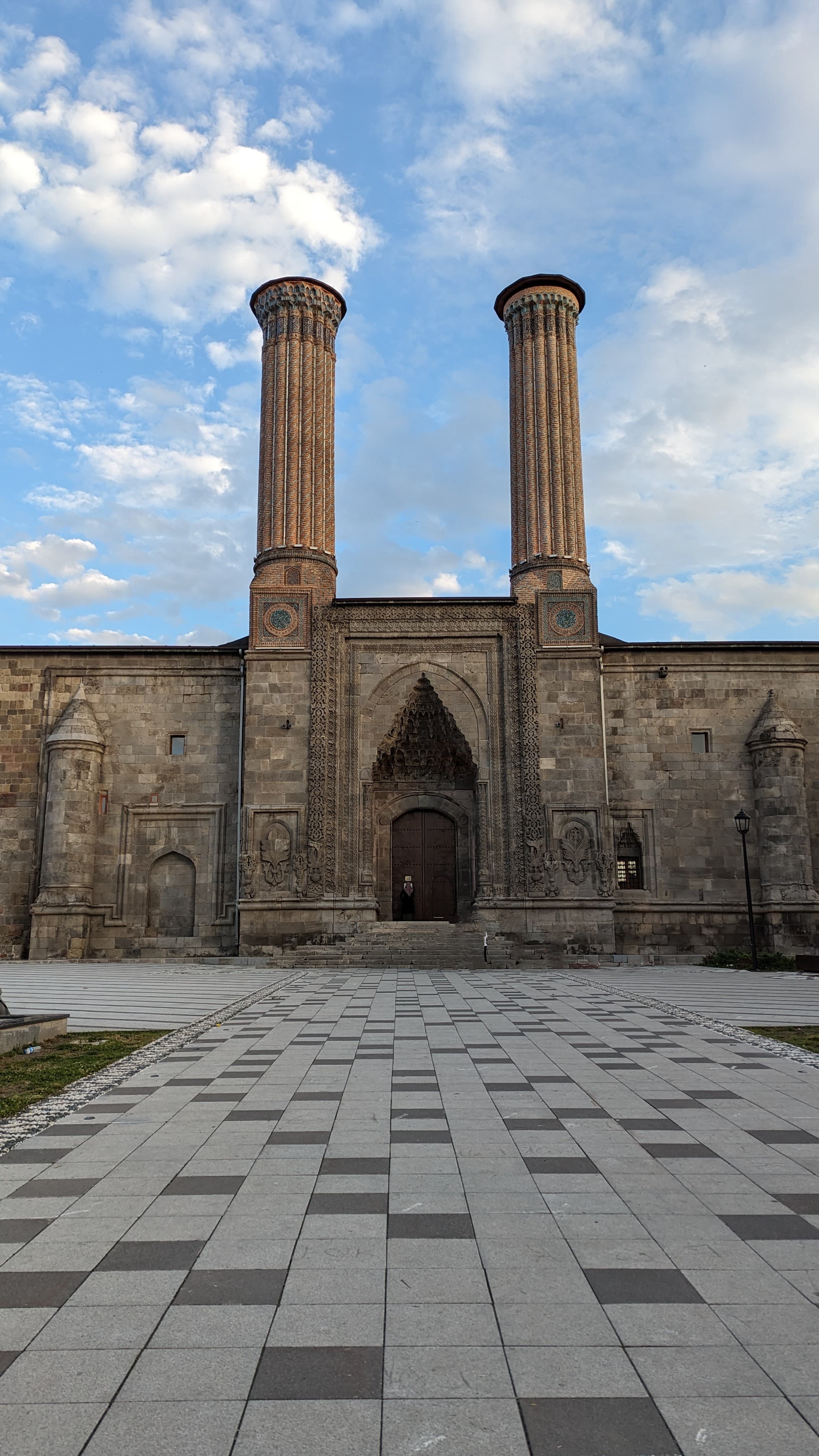 Cağ kebabı on the skewer. Horizontal spit, wood fire, lamb that has been marinated for a day. The original.