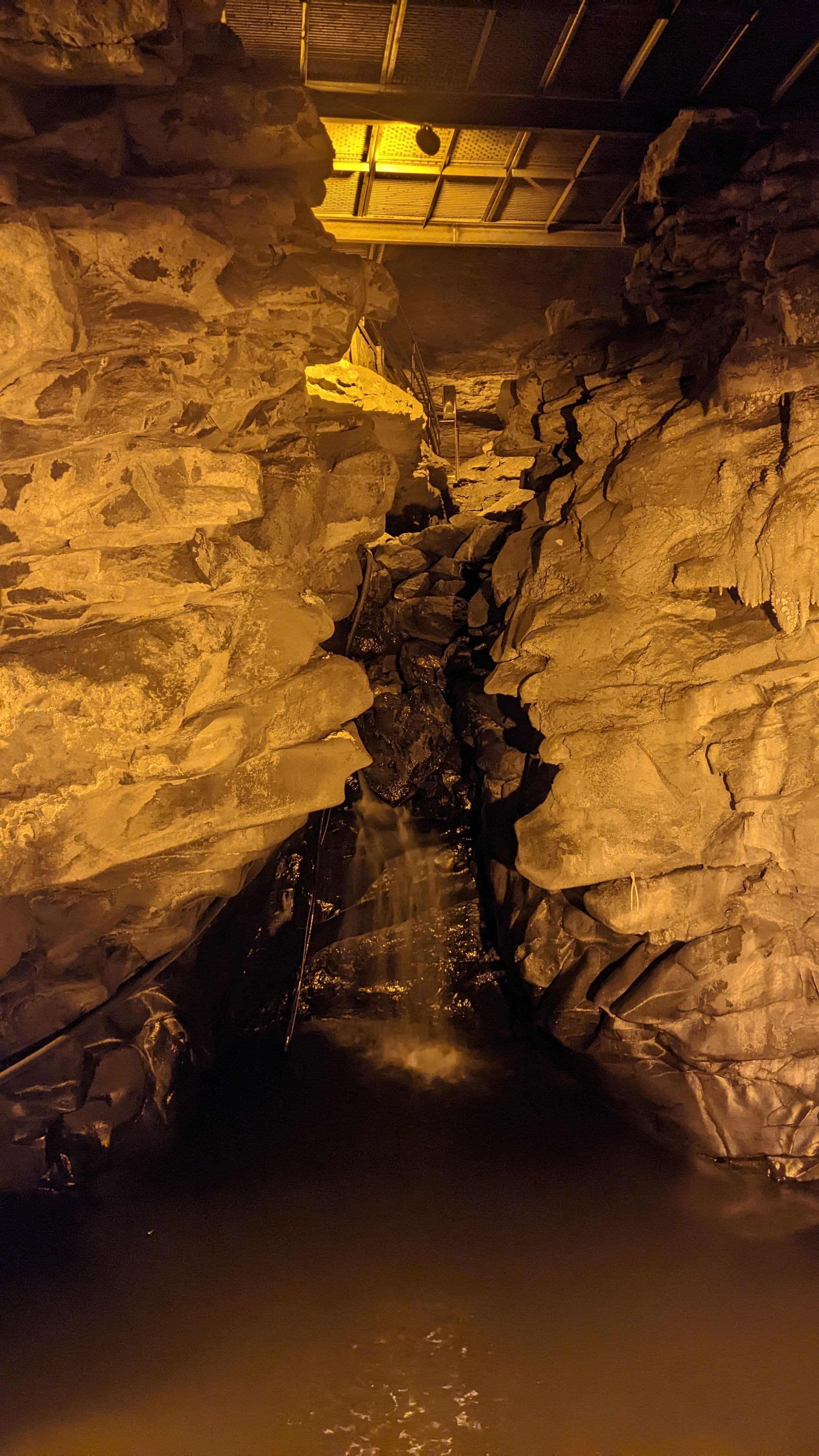 The Trabzon bazaar. Dried fish, tools, tea glasses, people who have somewhere to be.